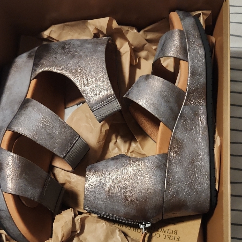 Metallic Gray Women's Sandals
